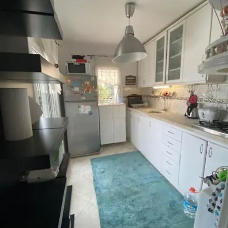 Отель Cheerful *